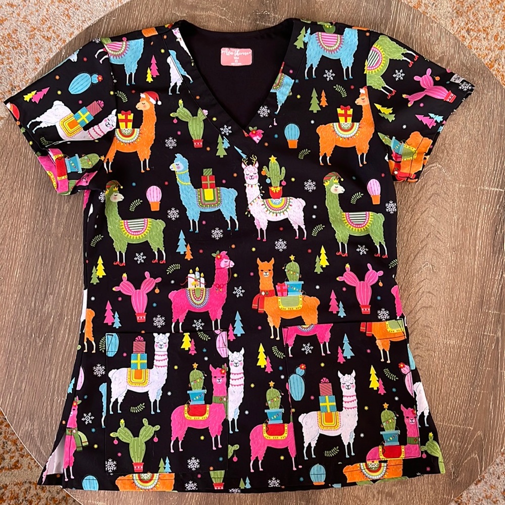 Llama Scrub Top Size XSmall